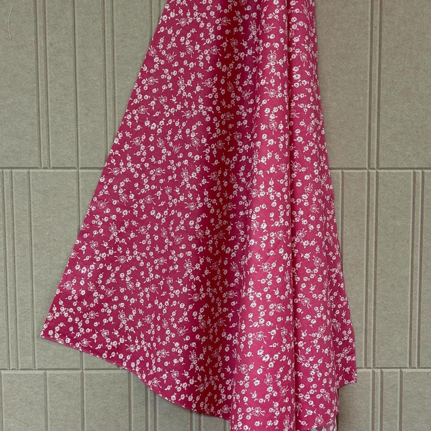 Vintage Fabric - Pink Florals & Bows; Cotton Chintz  1 Yard