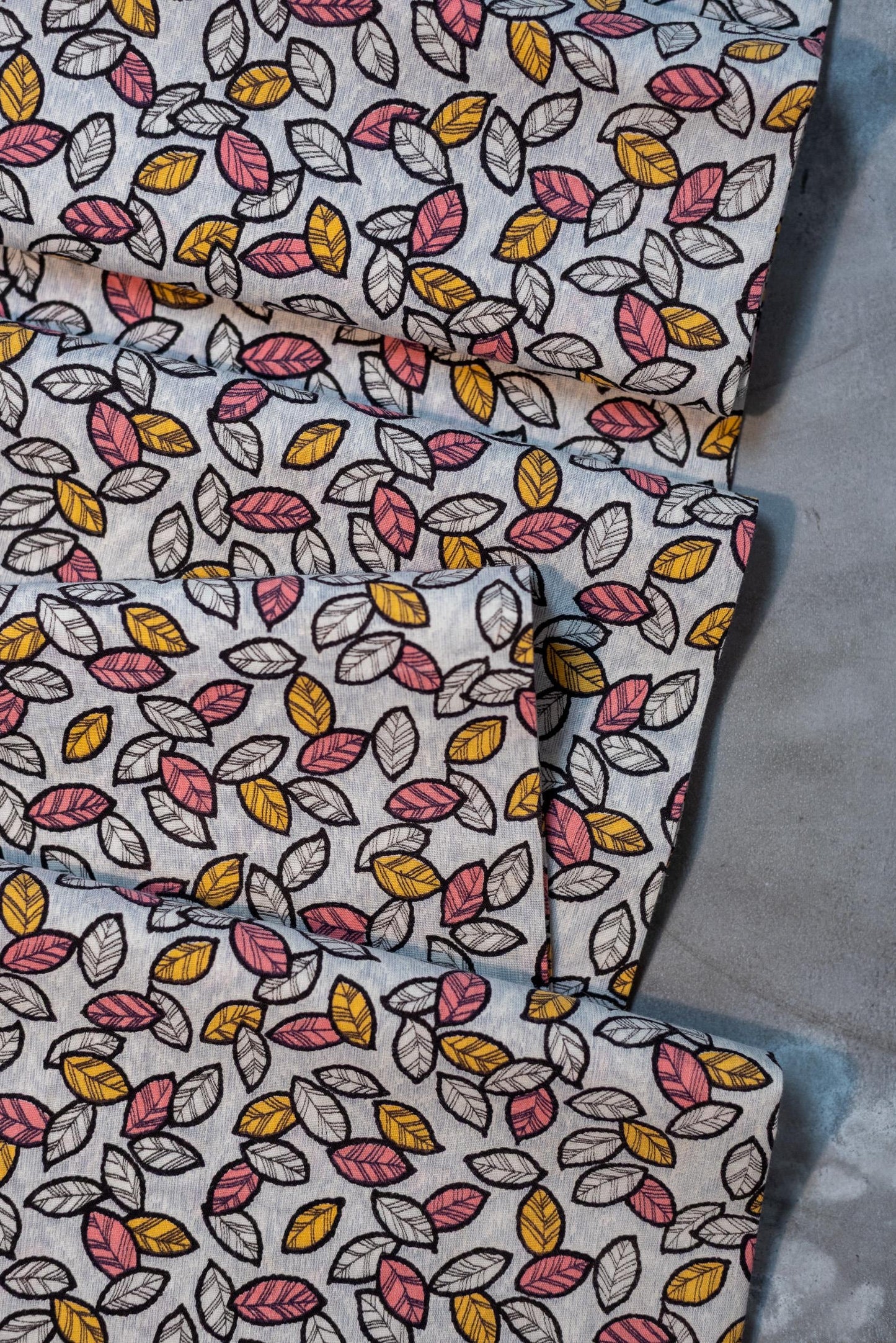 Vintage Fabric - Mid Century Leaves Cotton Fabric BTHY