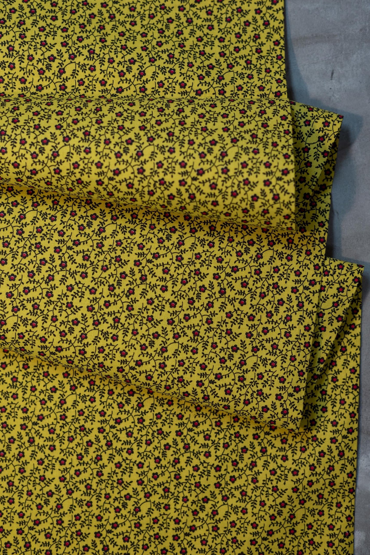 Vintage Fabric - Yellow Calico Floral Fabric BTHY